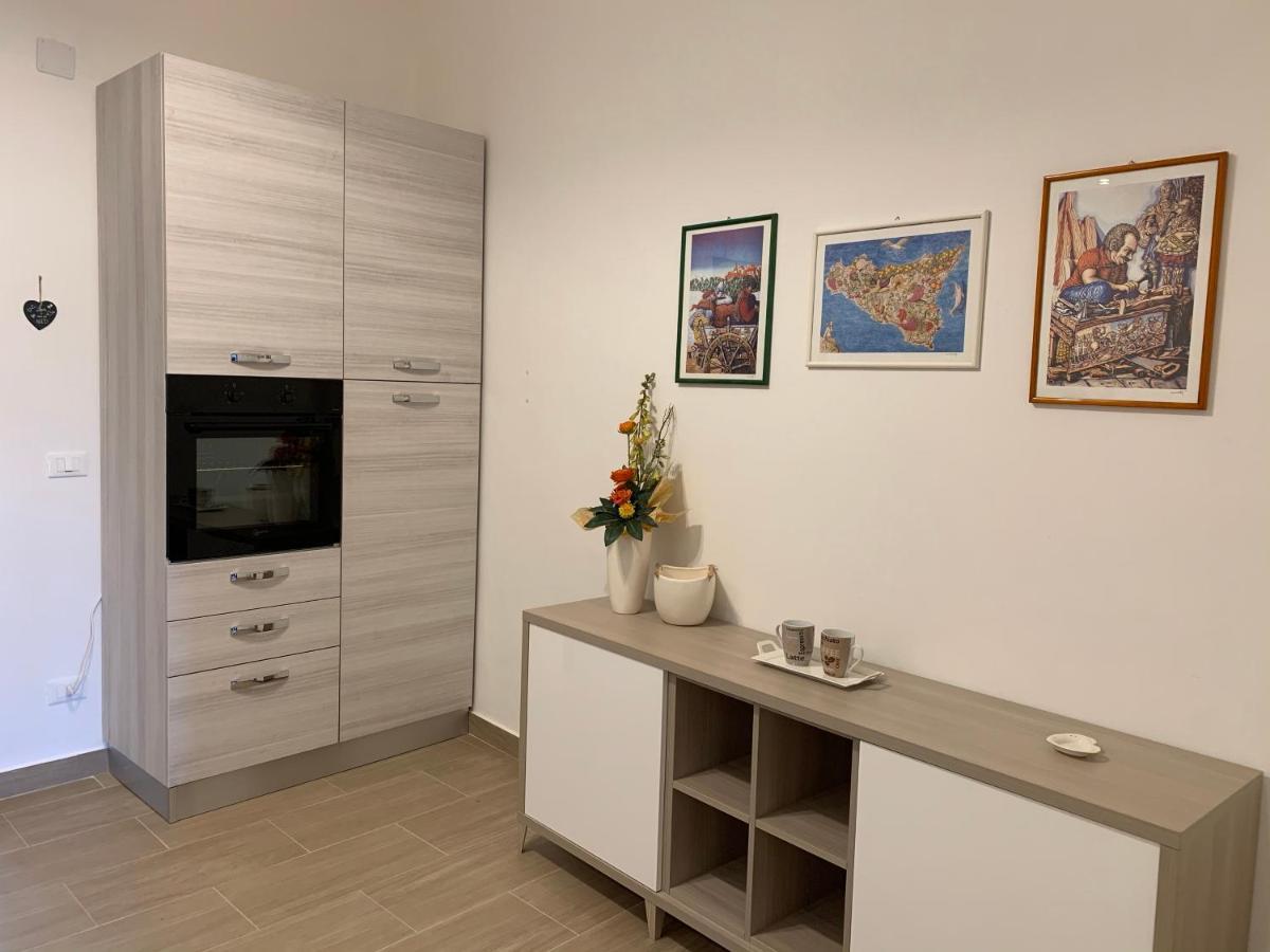 パレルモLe Torri Dell'Acquaアパートメント エクステリア 写真